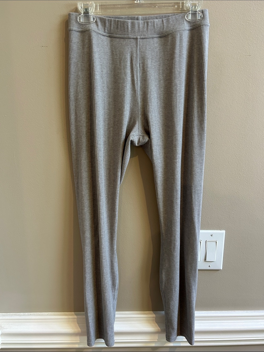 Alo Yoga Ribbed Gray Leggings/Lounge Pants Large